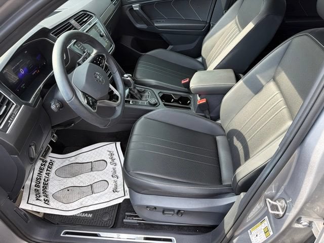 2024 Volkswagen Tiguan 2.0T SE R-Line Black Photo in Lynchburg VA 24502