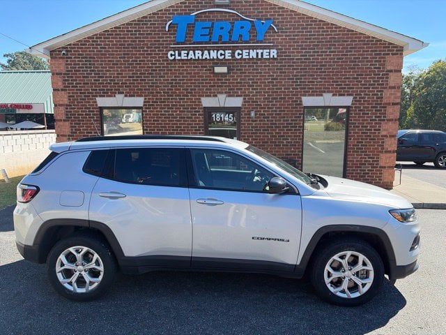 2024 Jeep Compass Latitude Photo in Lynchburg VA 24502