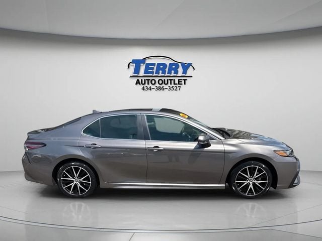 2024 Toyota Camry SE Photo in Lynchburg VA 24502