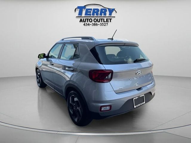 2025 Hyundai Venue SEL Photo in Lynchburg VA 24502